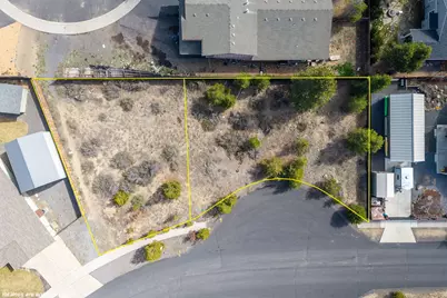 51368 Apache Tears, La Pine, OR 97739 - Photo 1
