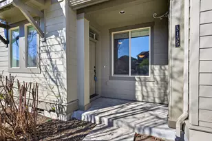 3135 SW 28th St, Redmond, OR 97756 - Photo 2