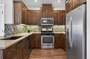 3135 SW 28th St, Redmond, OR 97756 - Photo 4