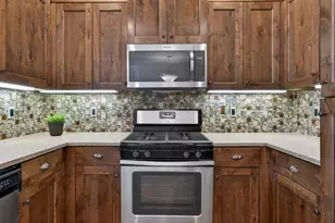 3135 SW 28th St, Redmond, OR 97756 - Photo 6