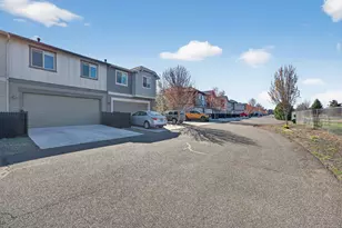 3135 SW 28th St, Redmond, OR 97756 - Photo 26