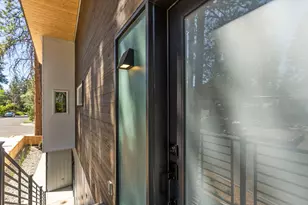 1401 NE 10th St, Bend, OR 97701 - Photo 28