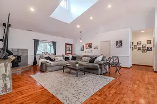 4728 E Evans Creek Rd, Rogue River, OR 97537 - Photo 8