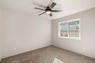 149 SW Otter Ct, Grants Pass, OR 97527 - Photo 16