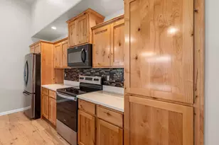 149 SW Otter Ct, Grants Pass, OR 97527 - Photo 8