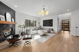 19056 NW Mount Shasta Dr, Bend, OR 97703 - Photo 4