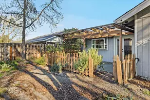 338 Joseph St, Central Point, OR 97502 - Photo 16