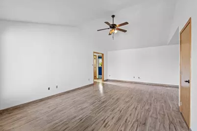 338 Joseph Street, Central Point, OR 97502 - Photo 4