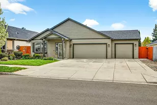 3424 Ford Dr, Medford, OR 97504 - Photo 2