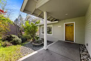 105 Cedar Ridge Terrace, Rogue River, OR 97537 - Photo 2