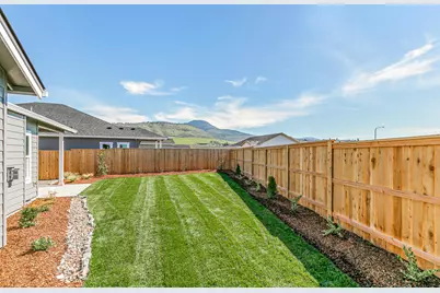 3750 Carlin Drive, Medford, OR 97504 - Photo 6