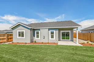 3750 Carlin Dr, Medford, OR 97504 - Photo 8