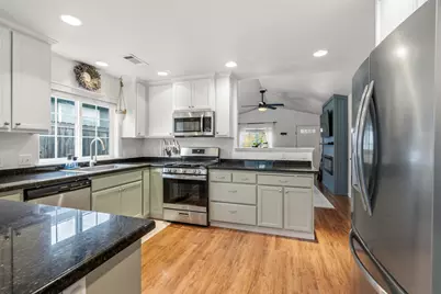 962 Crest Drive, Central Point, OR 97502 - Photo 6