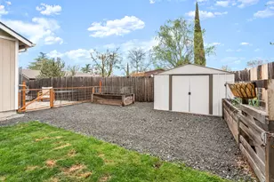 962 Crest Dr, Central Point, OR 97502 - Photo 24