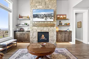 2704 NW Fairway Heights Dr, Bend, OR 97703 - Photo 8