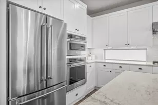 2704 NW Fairway Heights Dr, Bend, OR 97703 - Photo 20