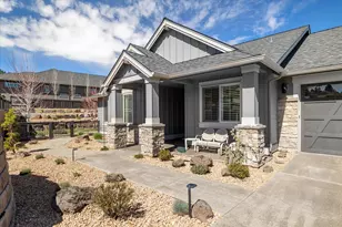 2704 NW Fairway Heights Dr, Bend, OR 97703 - Photo 2