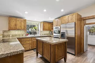 19206 Kiowa Rd, Bend, OR 97702 - Photo 2
