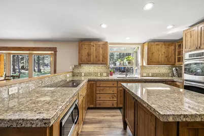 19206 Kiowa Road, Bend, OR 97702 - Photo 10