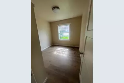 840 W Stewart Avenue, Medford, OR 97501 - Photo 8