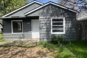 840 W Stewart Ave, Medford, OR 97501 - Photo 1