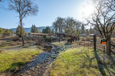 3300 Cloverlawn Drive, Grants Pass, OR 97527 - Photo 42