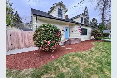 736 NW 3rd Street, Grants Pass, OR 97526 - Photo 1