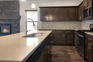 20510 SE Stanford Pl, Bend, OR 97702 - Photo 8