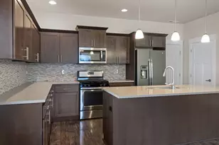 20510 SE Stanford Pl, Bend, OR 97702 - Photo 4