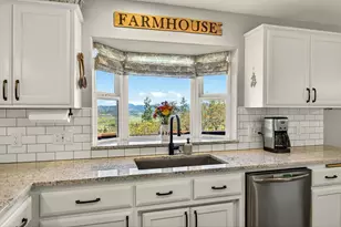 200 Mt Castle Dr, Eagle Point, OR 97524 - Photo 34