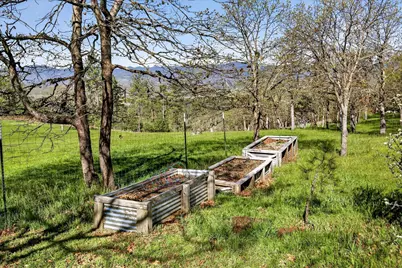 200 Mount Castle Drive, Eagle Point, OR 97524 - Photo 22