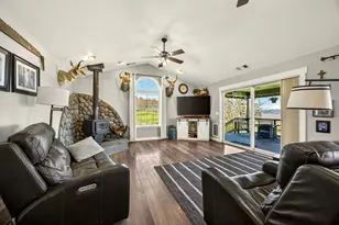 200 Mt Castle Dr, Eagle Point, OR 97524 - Photo 26