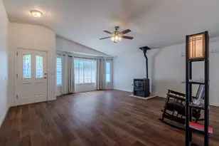 3285 Blackthorn Way, Medford, OR 97504 - Photo 4