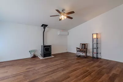 3285 Blackthorn Way, Medford, OR 97504 - Photo 8