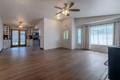 3285 Blackthorn Way, Medford, OR 97504 - Photo 6