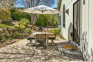 1057 Oak Knoll Dr, Ashland, OR 97520 - Photo 4