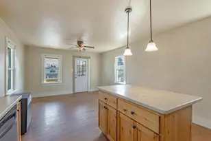 342 SE 7th St, Madras, OR 97741 - Photo 6