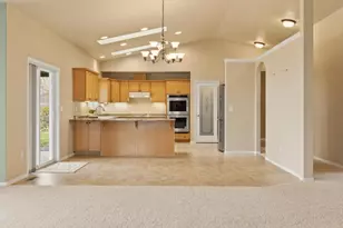 12445 Hwy 140 E, Klamath Falls, OR 97603 - Photo 18
