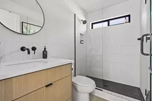 1901 NW 6th St, Bend, OR 97703 - Photo 48