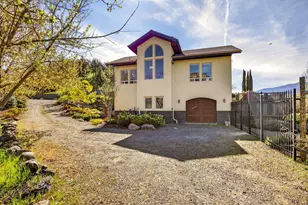 988 Dead Indian Memorial Rd, Ashland, OR 97520 - Photo 26