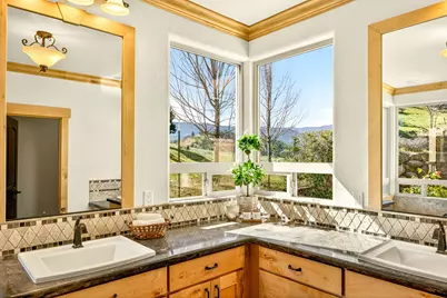 988 Dead Indian Memorial Road, Ashland, OR 97520 - Photo 84