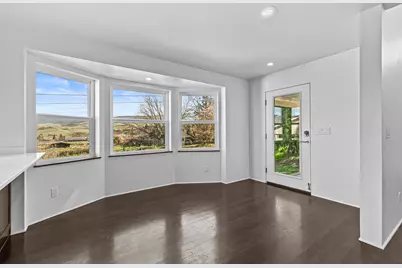 593 Crowson Road, Ashland, OR 97520 - Photo 4