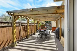 692 Vansant St, Ashland, OR 97520 - Photo 14