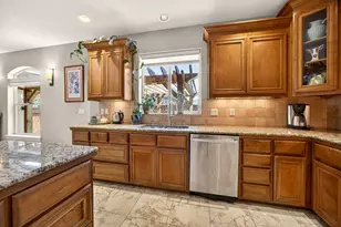 692 Vansant St, Ashland, OR 97520 - Photo 32