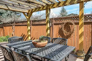 692 Vansant St, Ashland, OR 97520 - Photo 12