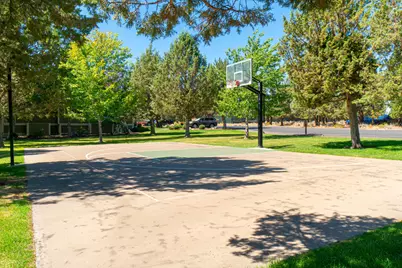 1990 Redtail Hawk Drive #RV15E, Redmond, OR 97756 - Photo 50