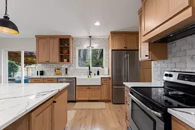 417 NW Midland Avenue, Grants Pass, OR 97526 - Photo 10