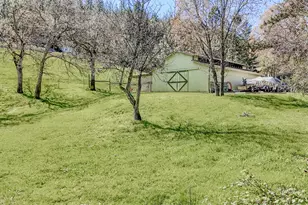 4131 W Griffin Creek Rd, Medford, OR 97501 - Photo 36