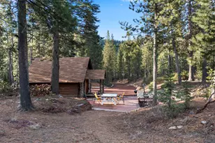 61567 Bearwallow Rd, Bend, OR 97703 - Photo 4