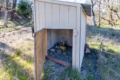 300 Citadel Road, Trail, OR 97541 - Photo 12